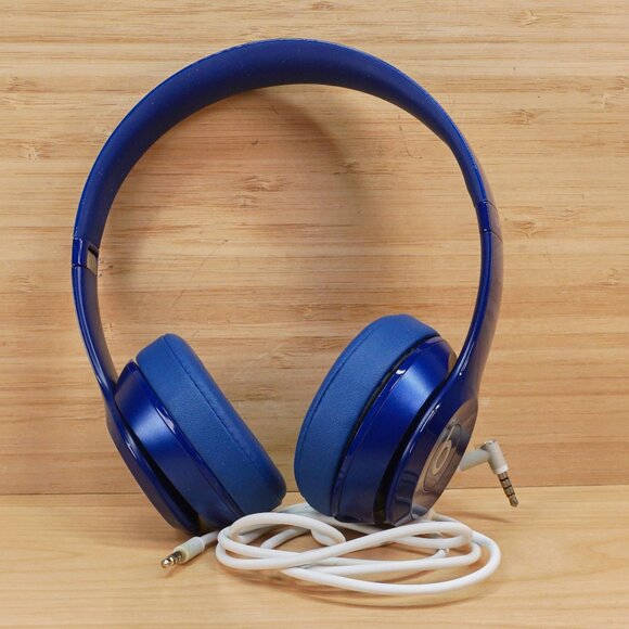 Beats by Dr. Dre Solo2 Wired Over the Ear Headphones, Model B0518, Blue - Picture 1 of 10
